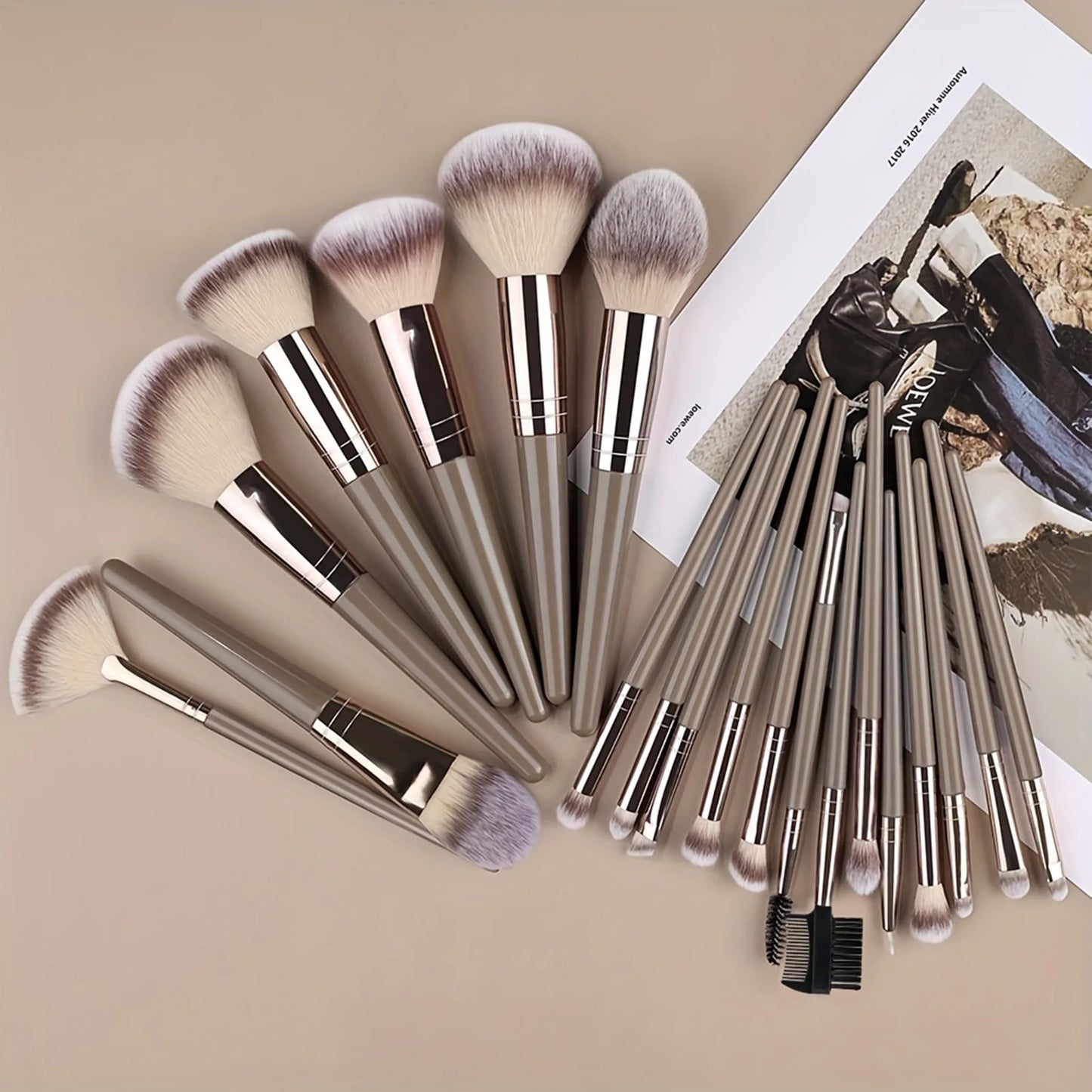 Femmique 15/20pcs Beauty Makeup Brushes Set With Durable Plastic Handle and Made of Soft Fibre